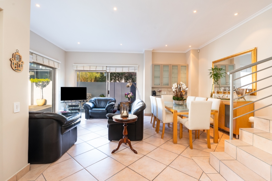 4 Bedroom Property for Sale in Bantry Bay Western Cape